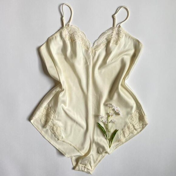 Vintage cream bodysuit - Picture 1 of 6